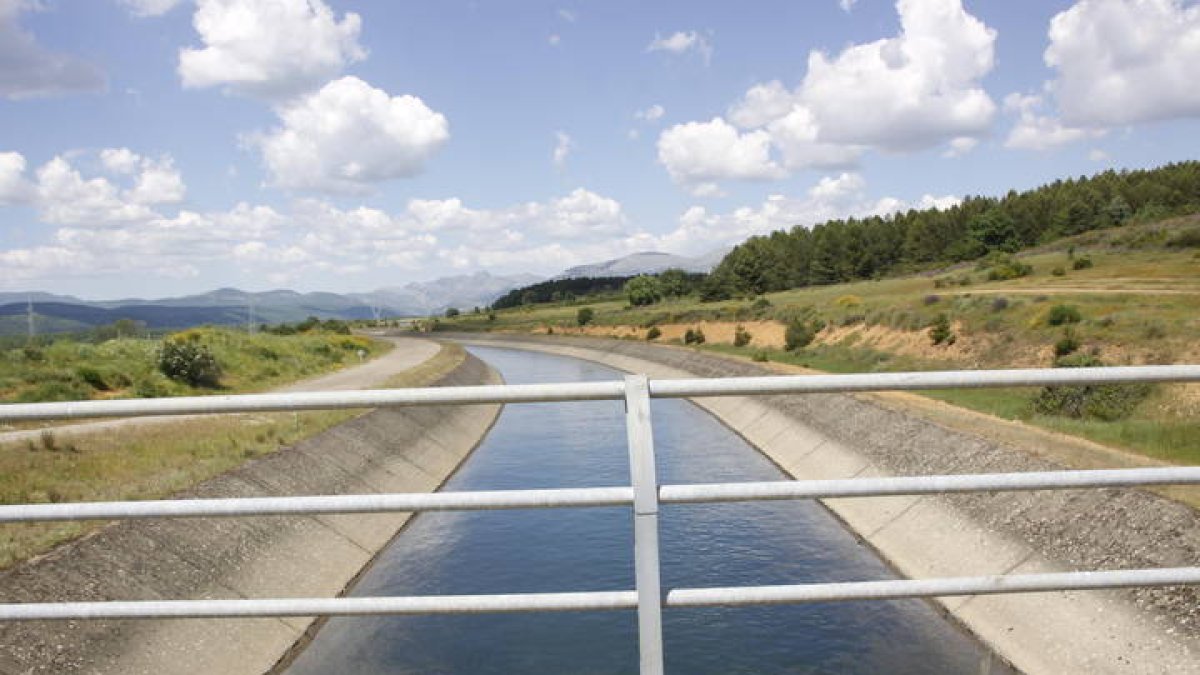 Canal Alto de Payuelos. CAMPOS