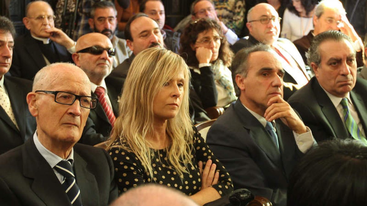 Los antiguos regidores García Crespo, Alonso Perandones y Alonso Ares.