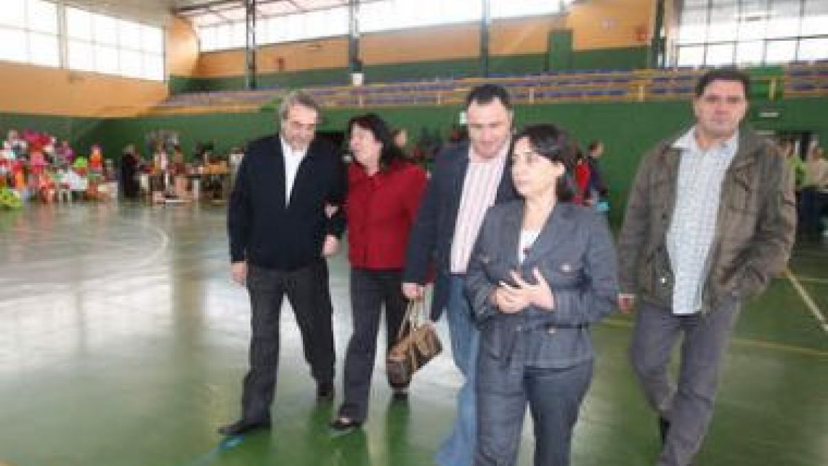 Los distintos establecimientos presentes en la feria ofrecen este fin de semana precios muy rebajado