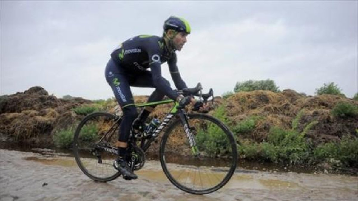 Alejandro Valverde en los adoquines, en el pasado Tour que acabó en tercera posición.
