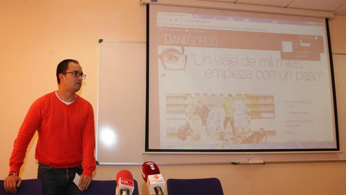 Gordo presentó ayer su blog en el Ceard de León