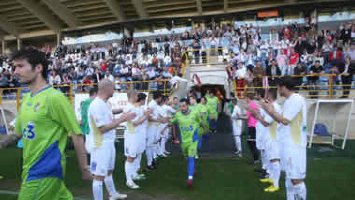 La Cultural le hizo el pasillo a la Deportiva por su título liguero conseguido diez días antes.
