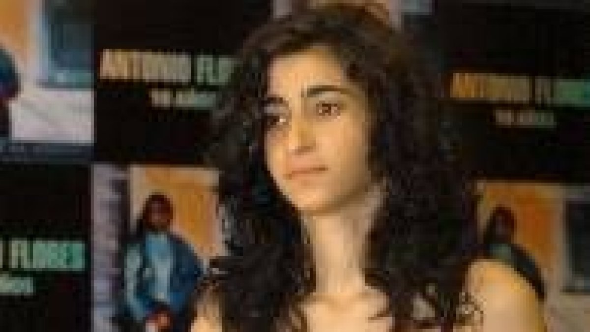 Alba, la hija de Antonio Flores, es una de las protagonistas de esta obra teatral