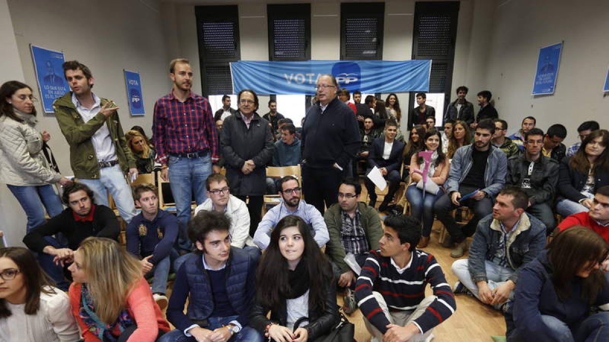 Un momento del acto celebrado ayer en Lorenzana.