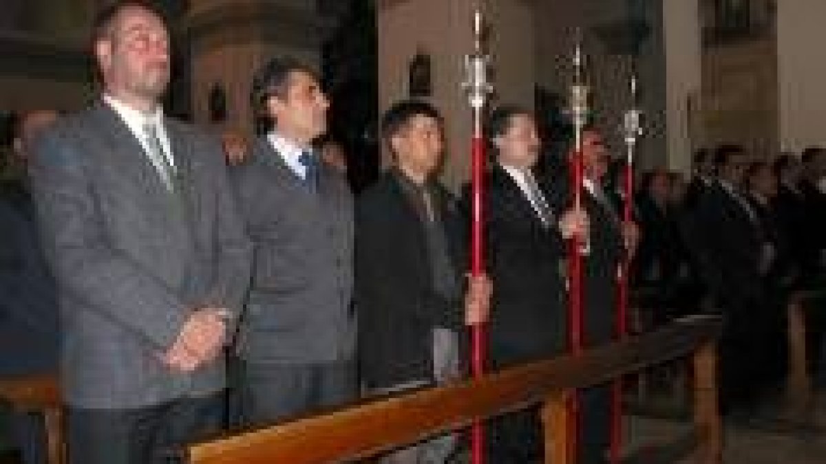 La cofradía de la Santa Csena inició su celebración anual con un acto religioso