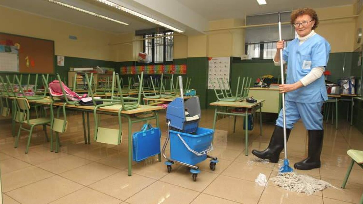 El agua afectó a dos aulas de Infantil del García Yebra.