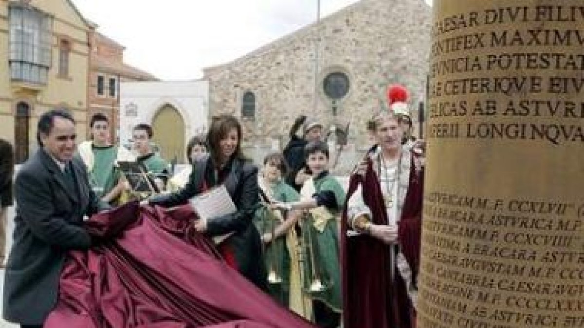 La inauguración del miliario de San Bartolomé, en una imagen de archivo.
