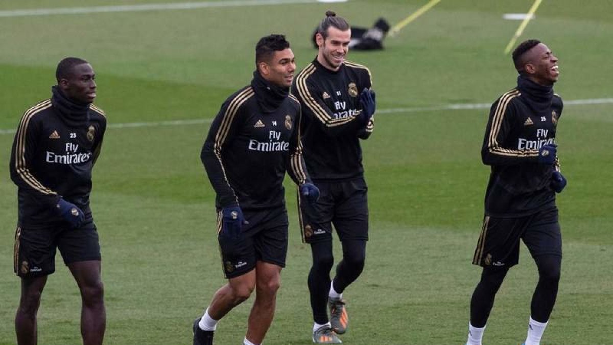 El Real Madrid ya prepara el duelo ante el Sevilla.