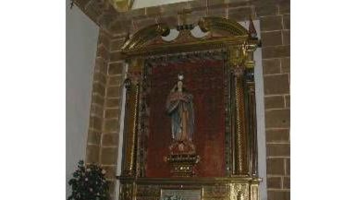 El santuario de la Virgen de La Velilla fue el escenario de la fiesta