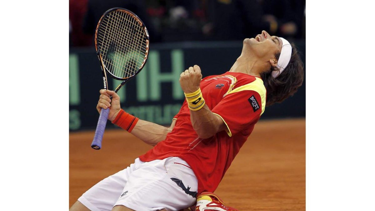El tenista español David Ferrer celebra su épica victoria ante el argentino Del Potro.