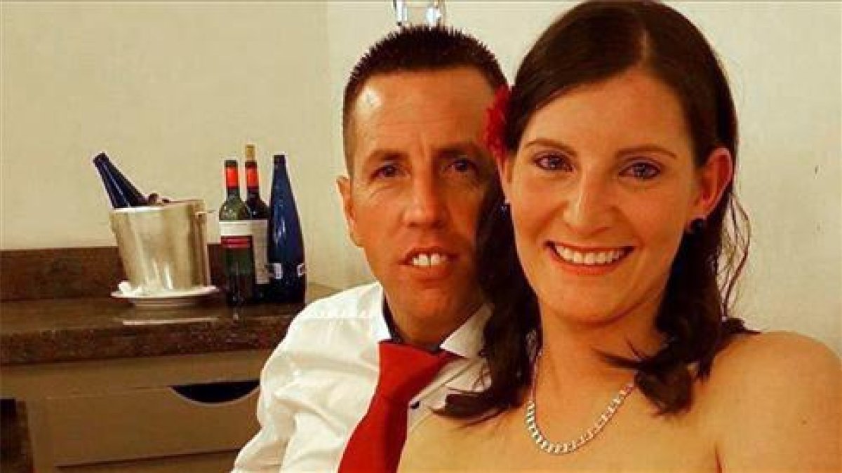 El Chicle, quien este sábado ha confesado los hechos, junto a su mujer, ya en libertad.
