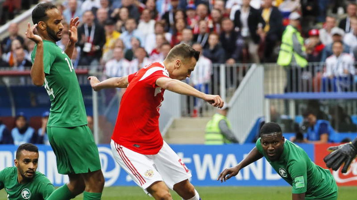 Cheryshev anotó dos de los goles rusos a Arabia Saudí. KOTECHKOV