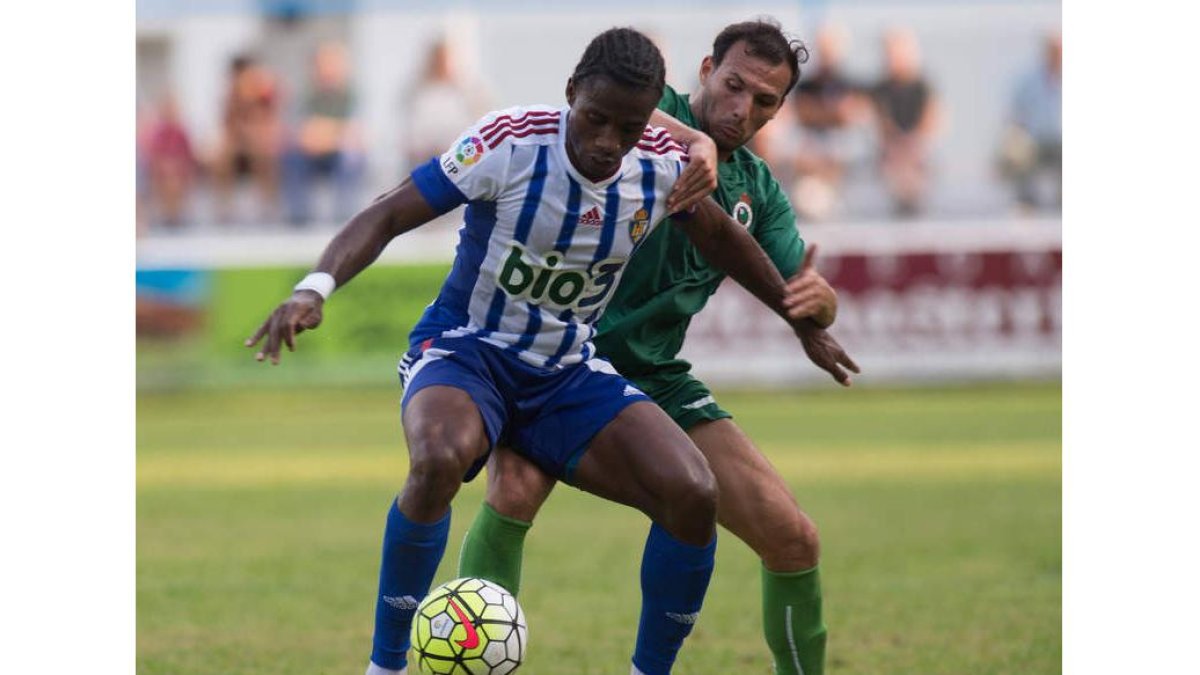 Jebor, que marcó un tanto ante el Real Racing, recibió la convocatoria de Liberia.