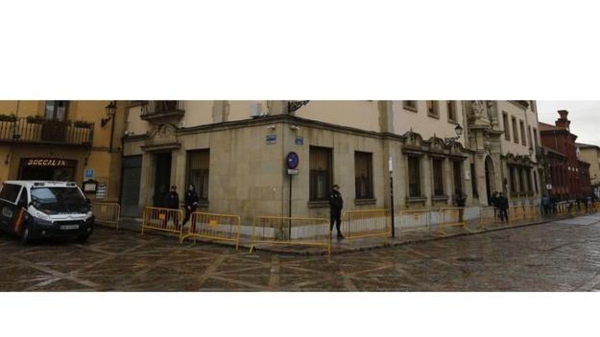 Exterior de la Audiencia Provincial