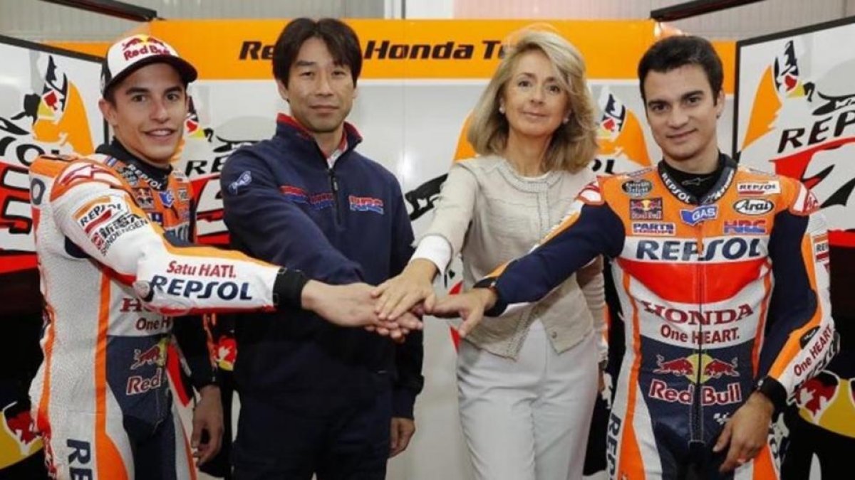 Marc Márquez, Tetsuhiro Kuwata, Begoña Elices y Dani Pedrosa.