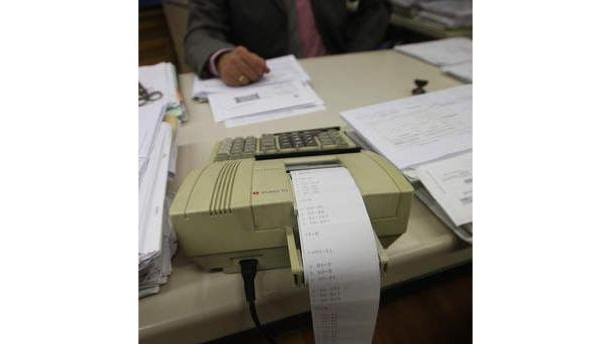 Los ciudadanos se preparan para hacer nuevas cuentas.