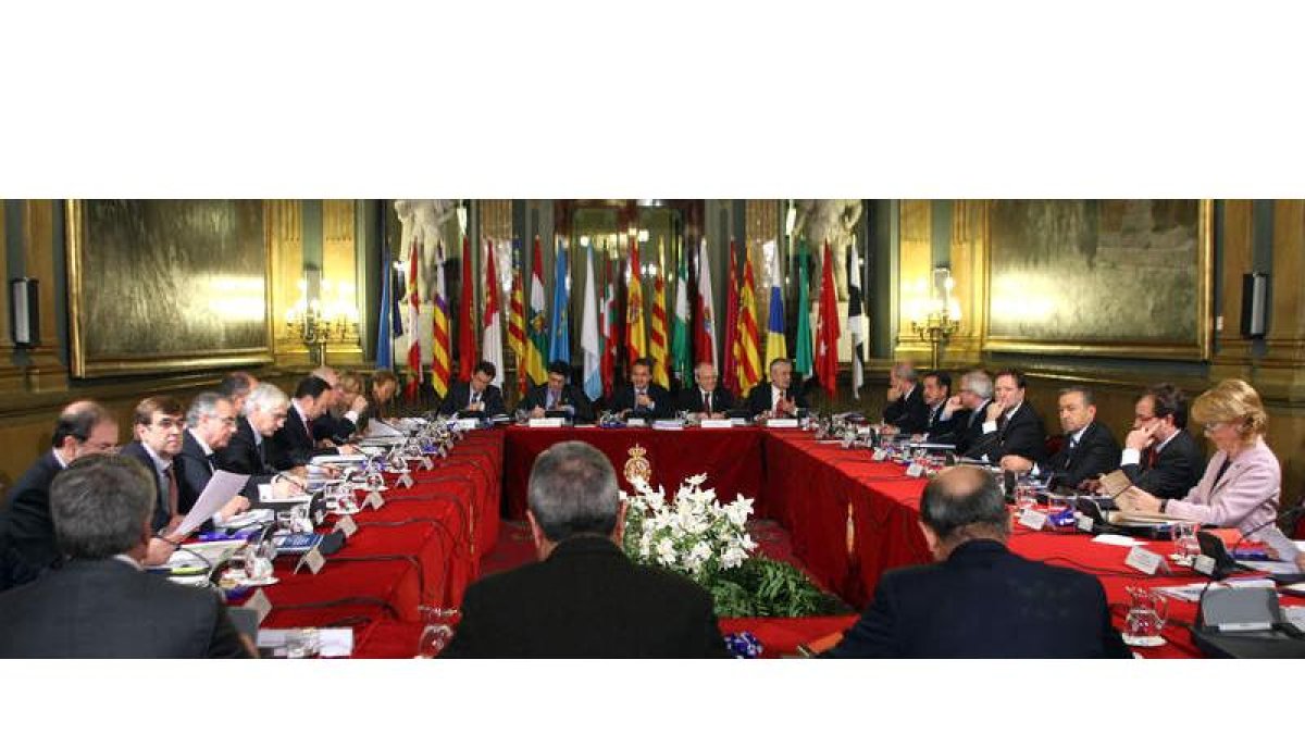 Celebración de una conferencia de los distintos presidentes autonómicos en el Senado, en una imagen de archivo.