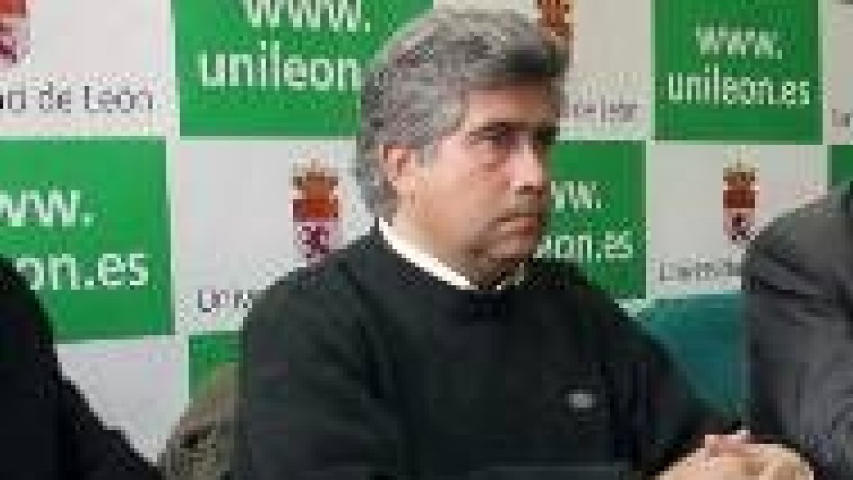 El profesor de Historia Moderna Francisco Carantoña
