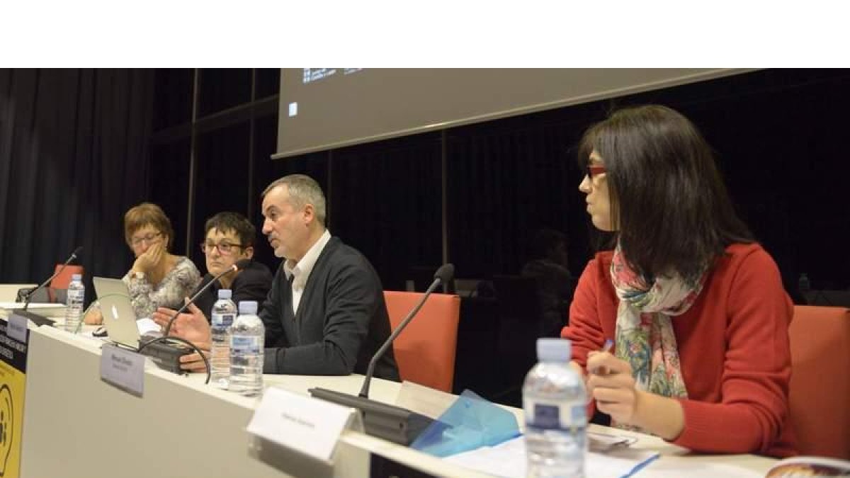 Jornada en el Musac sobre educación financiera.