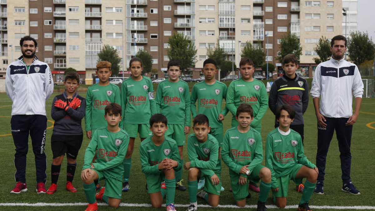 Formación del Atlético Pinilla que milita en la 1.ª División Provincial Alevín. FERNANDO OTERO
