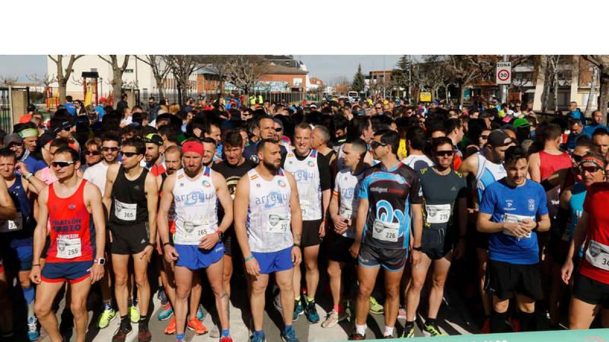 Momento de la salida de la edición del pasado año. MARCIANO PÉREZ