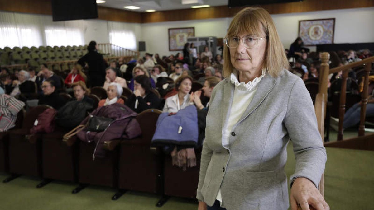 Elena Briongos, durante el foro Mujeres y Niñas con discapacidad que se celebró en León el pasado fin de semana. FERNANDO OTERO