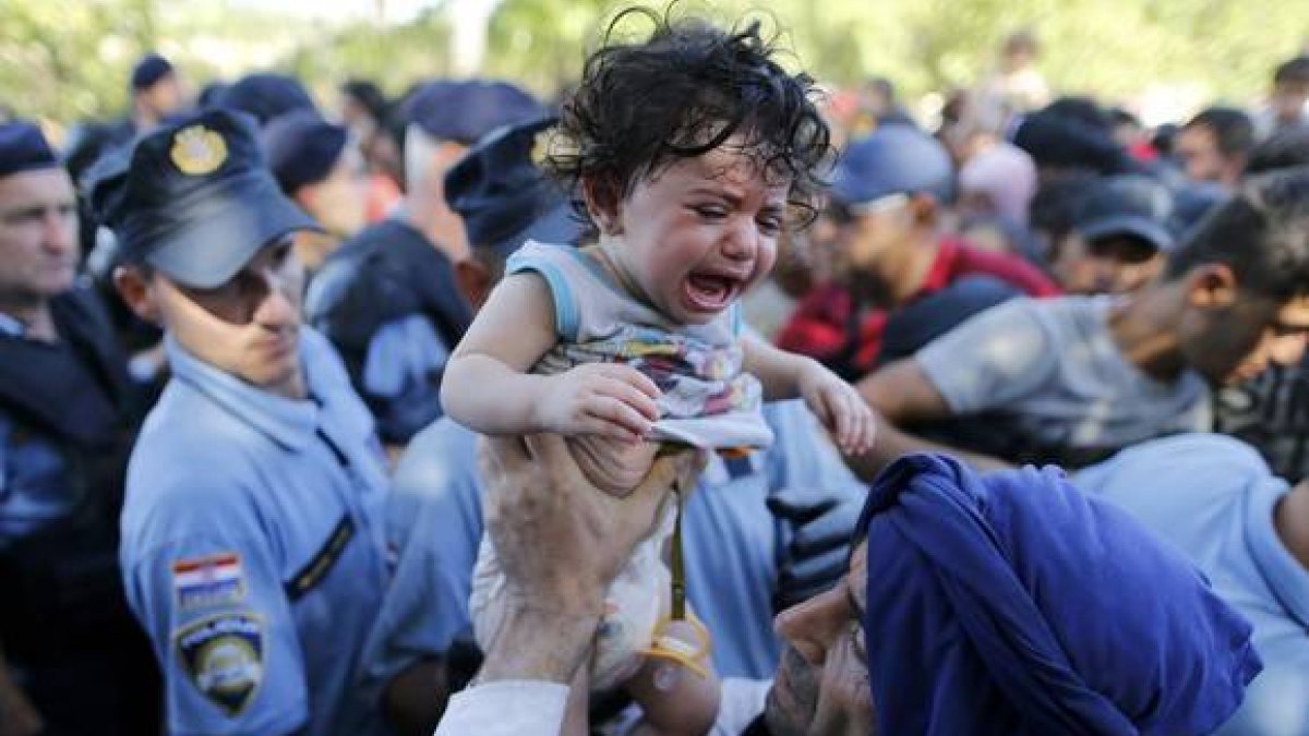 Refugiados en la frontera de Croacia con Serbia.