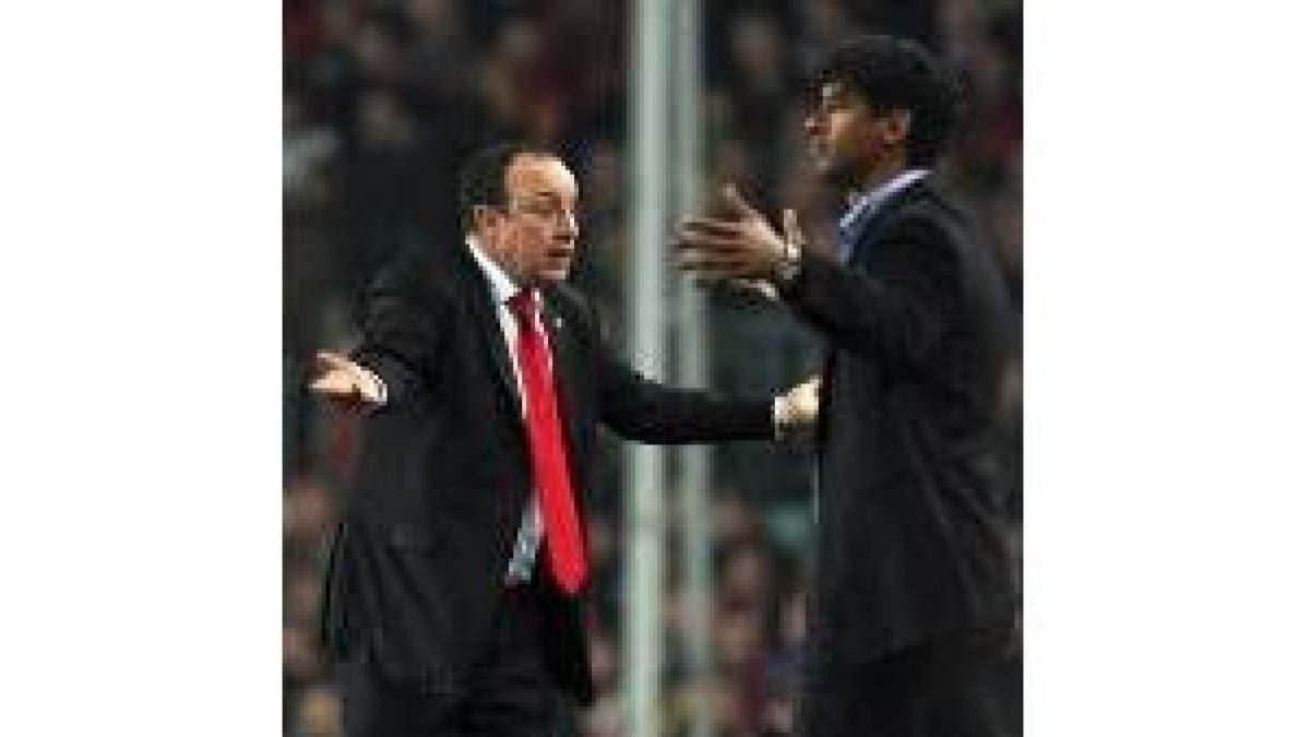 Rafa Benítez y Frank Rijkaard en el partido del miércoles