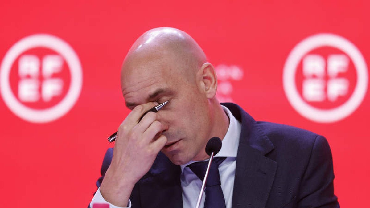 El Gobierno pide a Rubiales que se replantee la Supercopa en Arabia Saudí. RODRIGO JIMÉNEZ