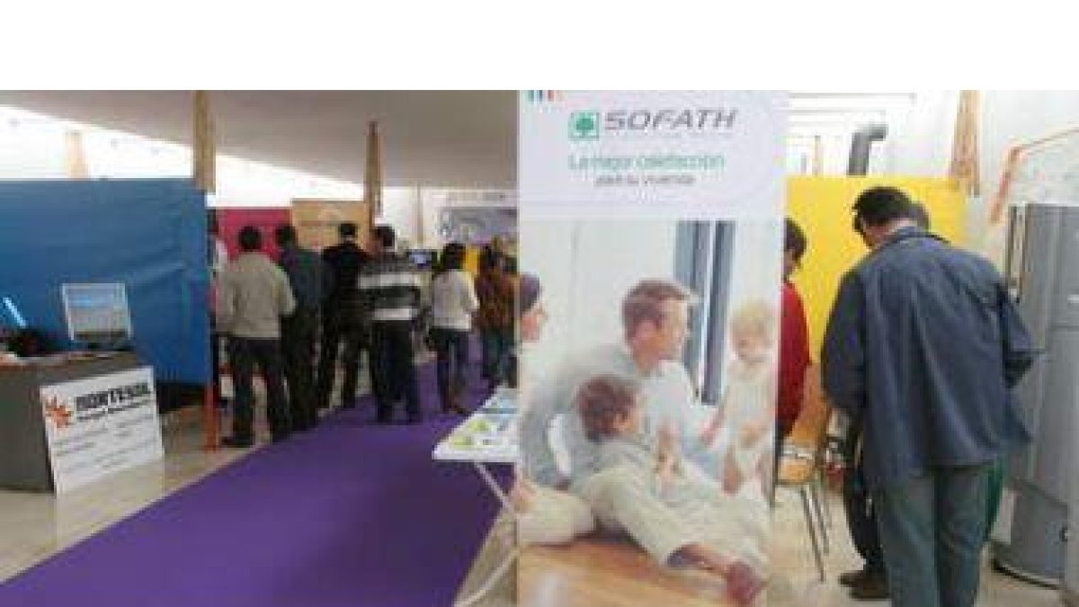 La feria ha estado abierta durante todo el fin de semana en el Campus de Ponferrada.