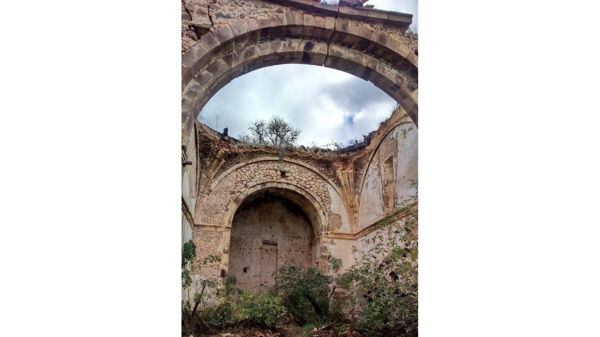La gran bóveda de terceletas de Santa Catalina se vino abajo hace escasos días.