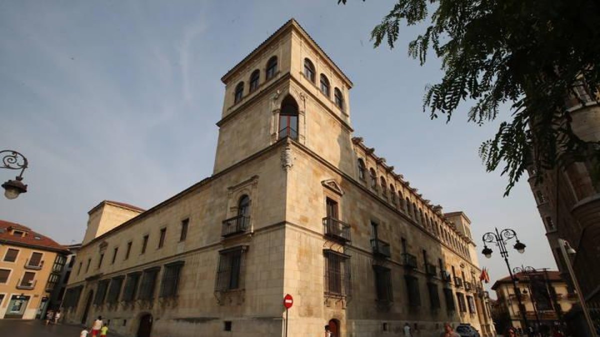Sede de la Diputación de León, el Palacio de los Guzmanes.