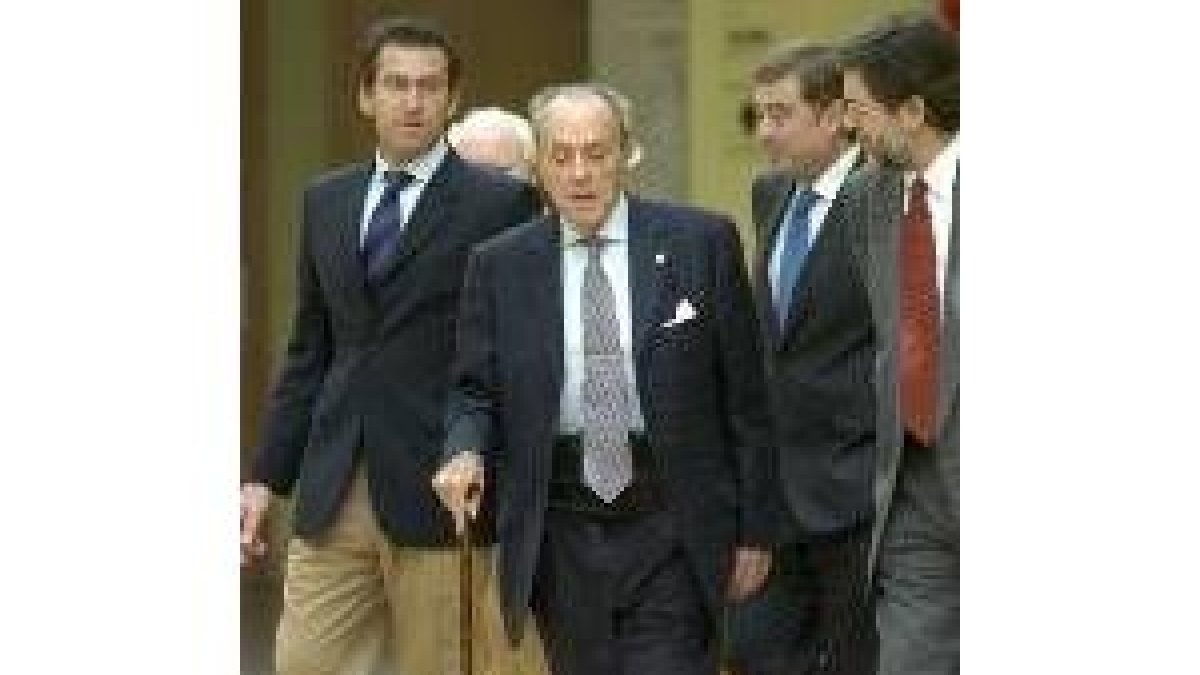 Fraga acompañado de Núñez Feijoó y José Manuel Barreiro