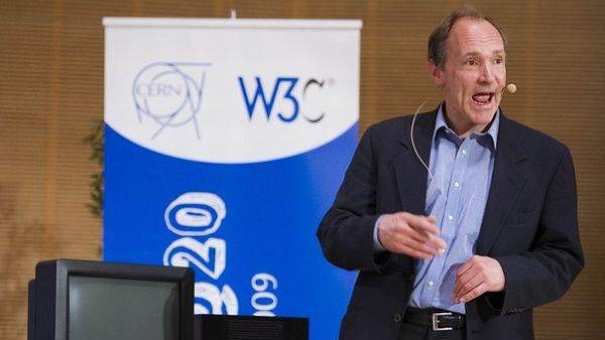Tim Berners-Lee, creador de la primera página web de la historia, durante una conferencia en Ginebra.