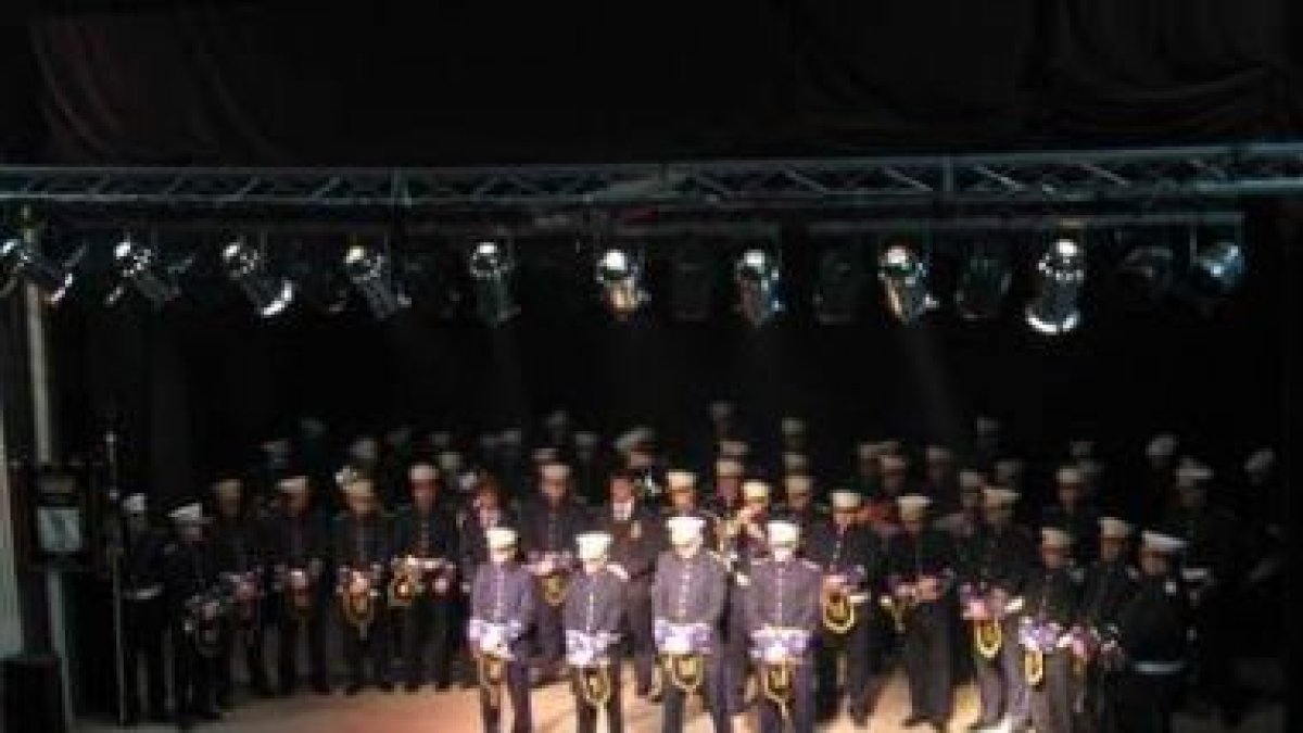 Un momento de la actuación de una de las bandas que participó en la convivencia.