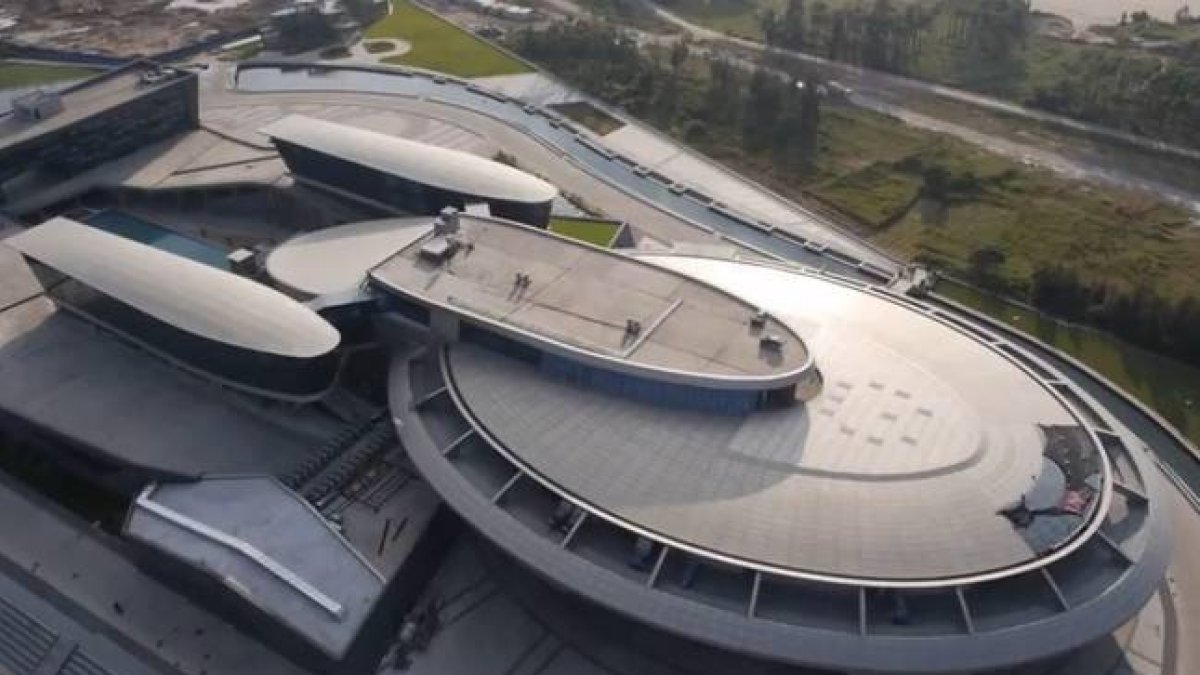 Las oficinas del empresario Liu Dejian inspiradas en la nave Enterprise de la serie