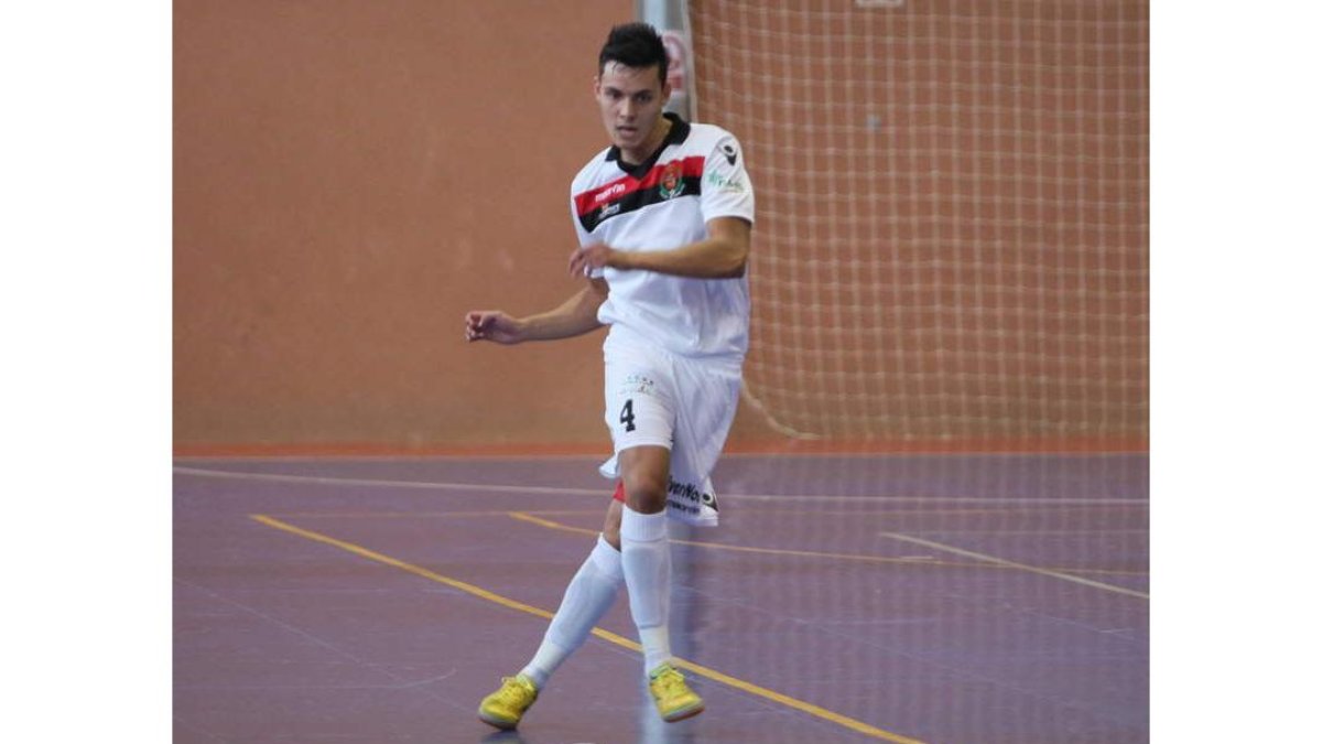 Lescún podría reaparecer mañana frente al Vilamartín.
