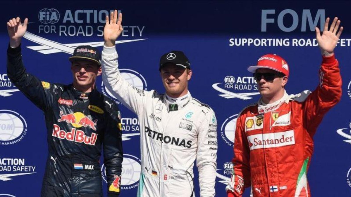 Max Verstappel (Red Bull), Nico Rosberg (Mercedes) y Kimi Raikkonen (Ferrari), los tres más veloces hoy en Spa (Bélgica).