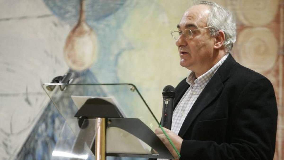 José Luis Olcoz, jefe del servicio de Digestivo del Hospital.