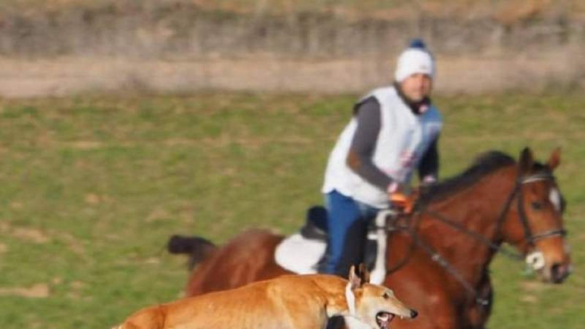 Leandro Pérez Manceñido en el podio con Rubio del Triki. OCARIZ