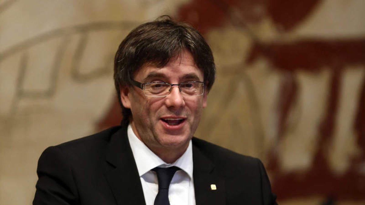 El presidente de la Generalitat, Carles Puigdemont. TONI ALBIR