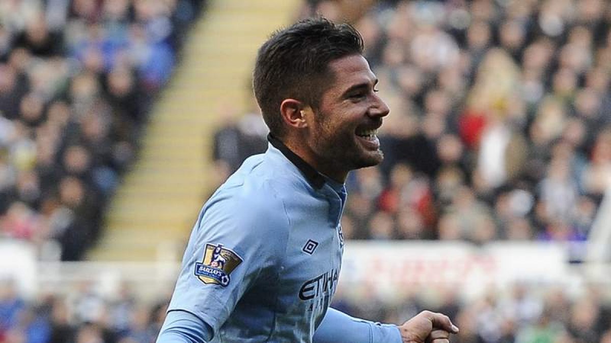 Javi García celebra su primer gol con el Manchester City en la Premier.