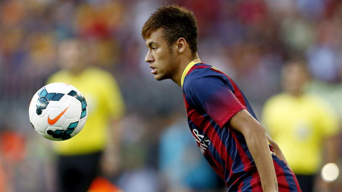 Neymar ocupará frente al Málaga en el equipo titular el sitio de Messi.