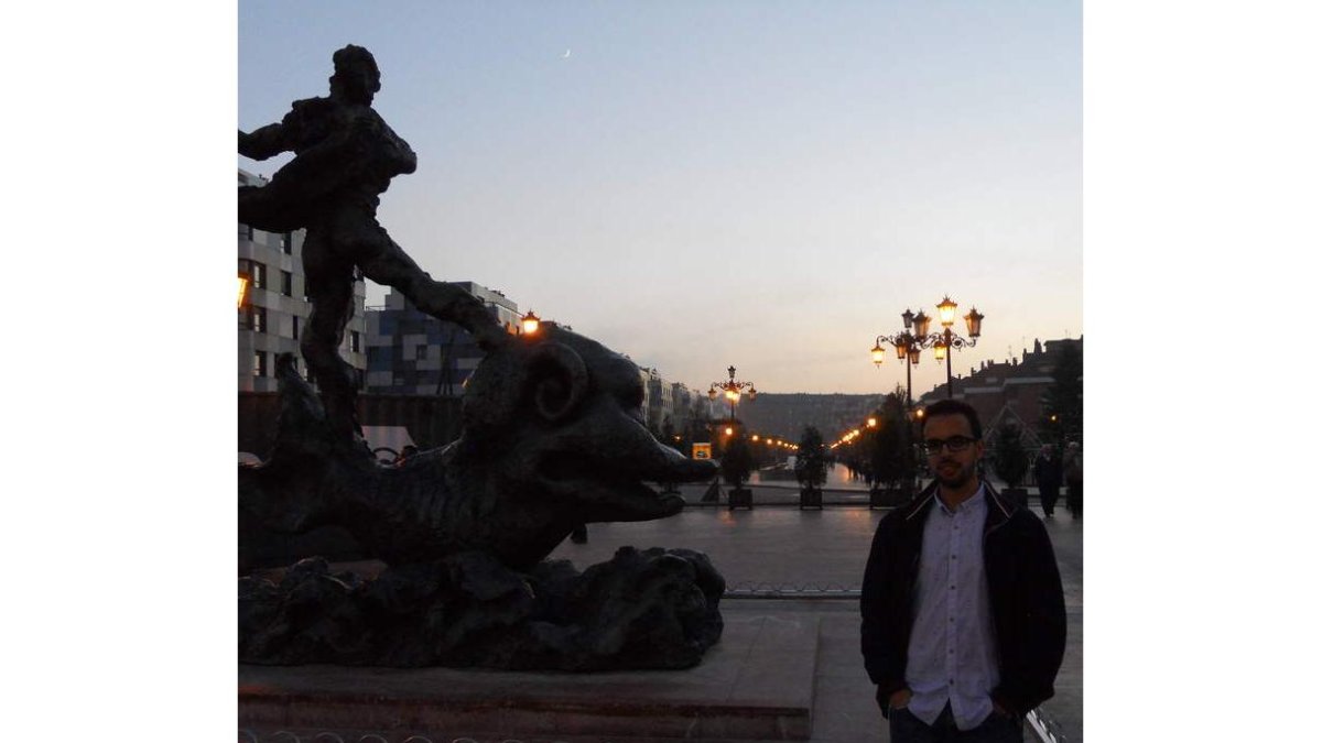 Adrián Suárez, premio Extraordinario de la Universidad de León.