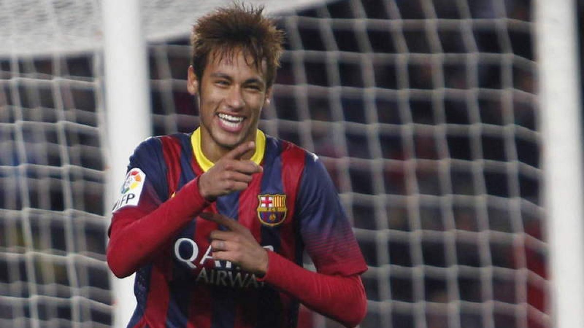 Neymar celebra su gol, el tercero del Barcelona, en el partido de Copa ante el Cartagena.