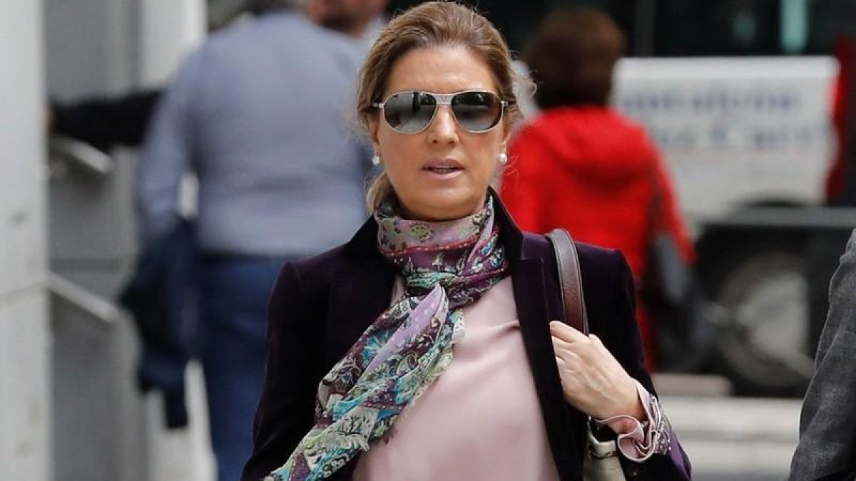 Rosalía Iglesias, mujer del extesorero Luis Bárcenas, a su llegada hoy a la Audiencia Nacional.