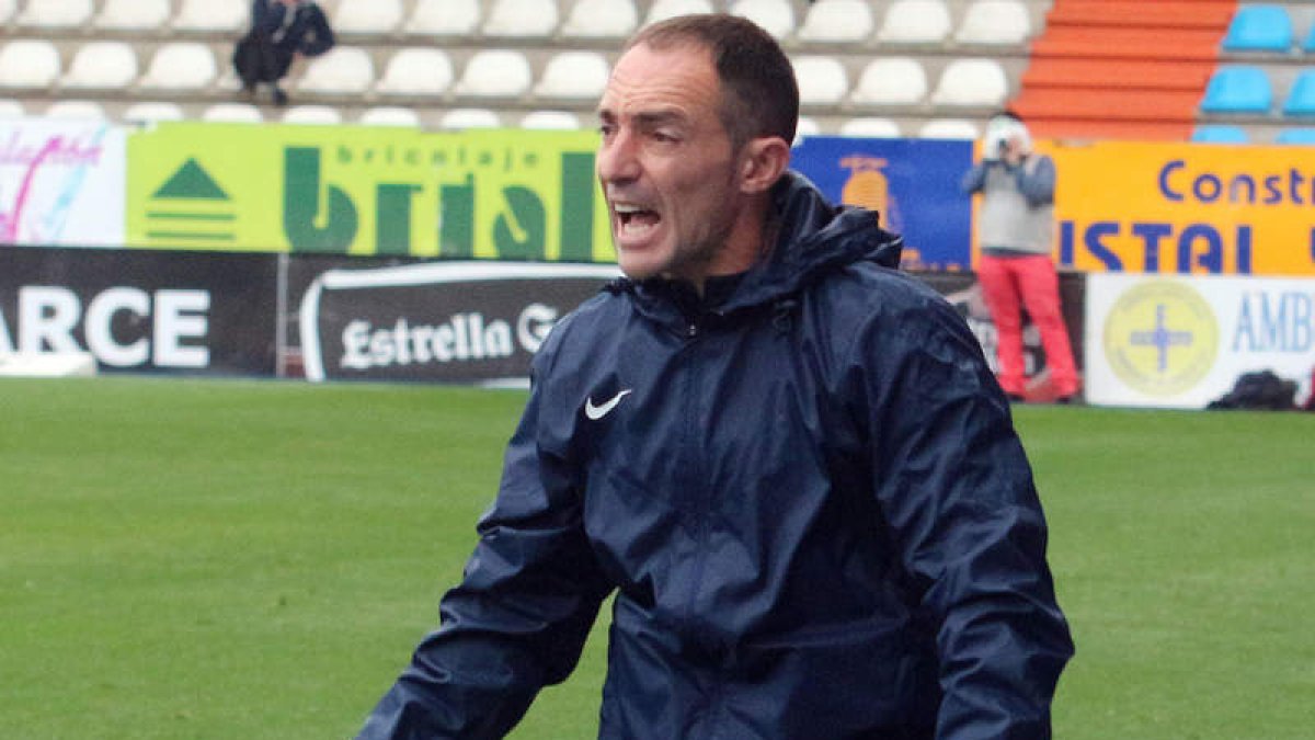 La Deportiva suma dos victorias seguidas desde la llegada de Munitis al banquillo. L. DE LA MATA