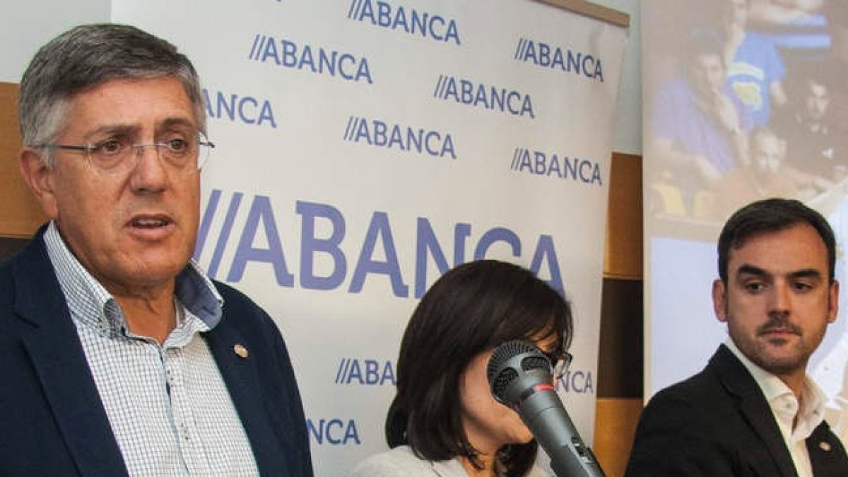 El presidente del Abanca Ademar, Cayetano Franco, reclama ayudas a la Junta. FERNANDO OTERO
