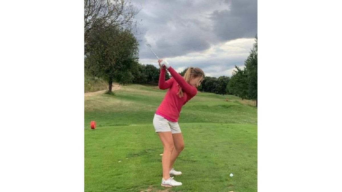 Luna Sobrón en la instalación berciana en Congosto. CLUB GOLF BIERZO