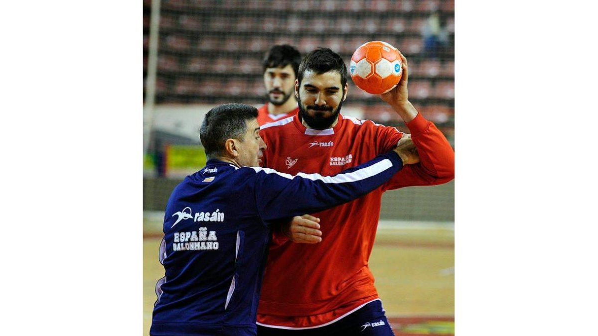 Manolo Cadenas en un entrenamiento junto a Maqueda.